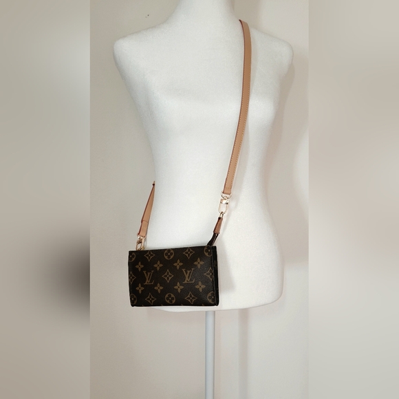 100%Authentic Louis Vuitton Monogram Pouch !!! - Picture 3 of 16